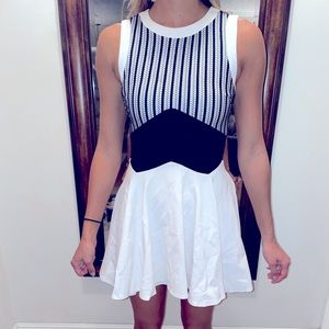 Bebe, white/black dress. Size xxs, knit fabric